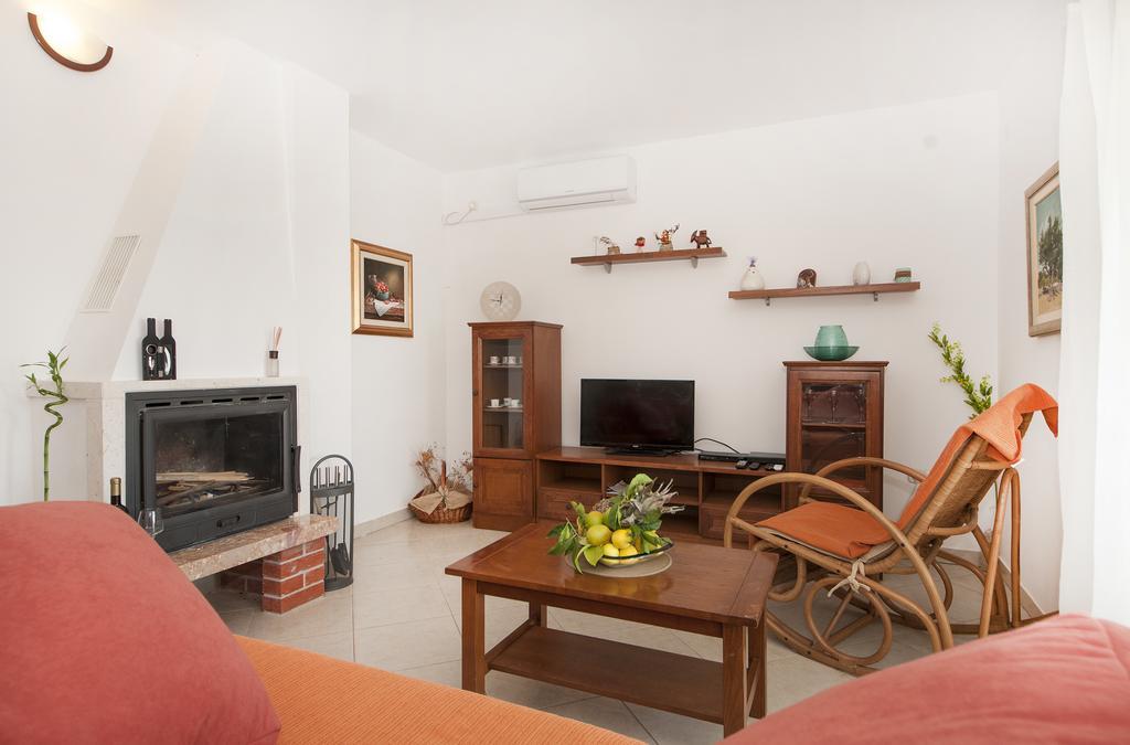 Guest House Loranum Sevid ห้อง รูปภาพ